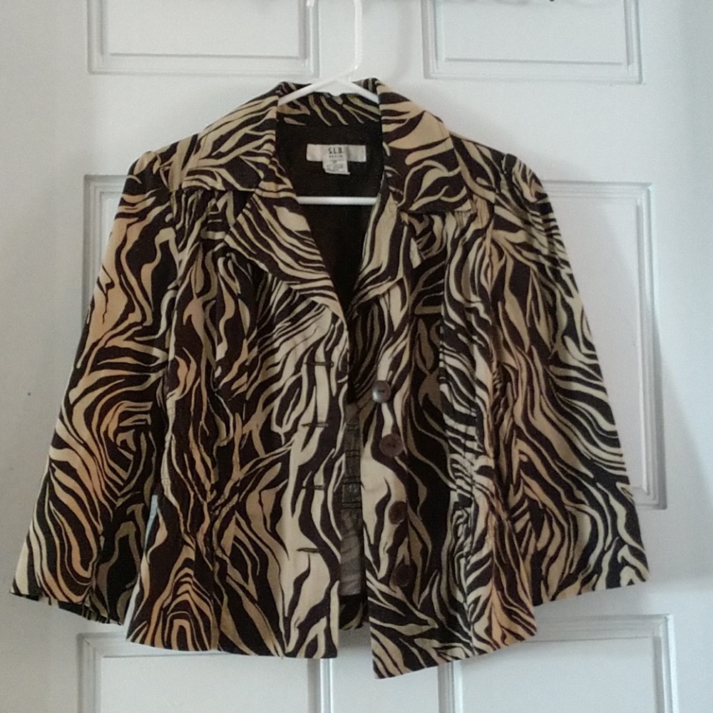 S.L.B. Petite  Blazer Size 8 P Animal Print